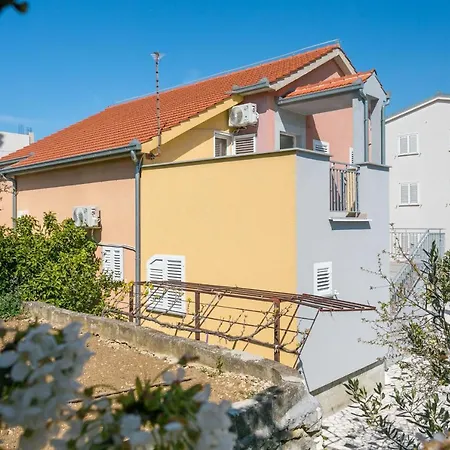 Apartamento Family Friendly With A Swimming Pool - 21026 *