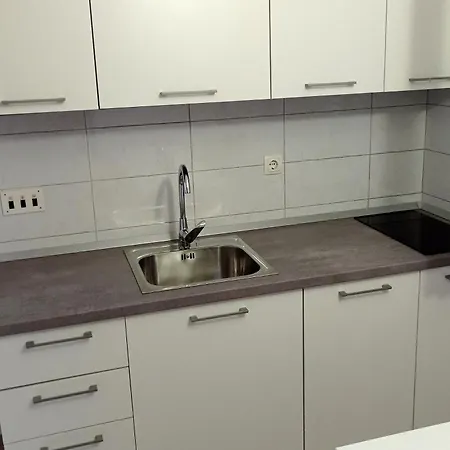 Apartamento Family Friendly With A Swimming Pool - 21026 Split